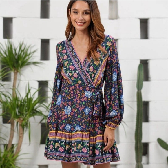 Zesica Dresses & Skirts - Zesica Bohemian Floral Wrap Mini Dress
